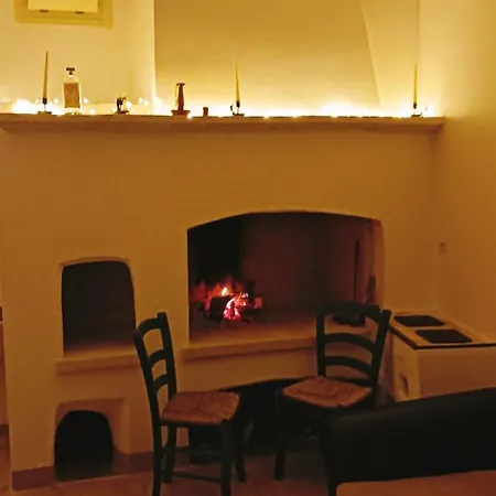 Palazzo Ferilli Alfonso B&B 루파노