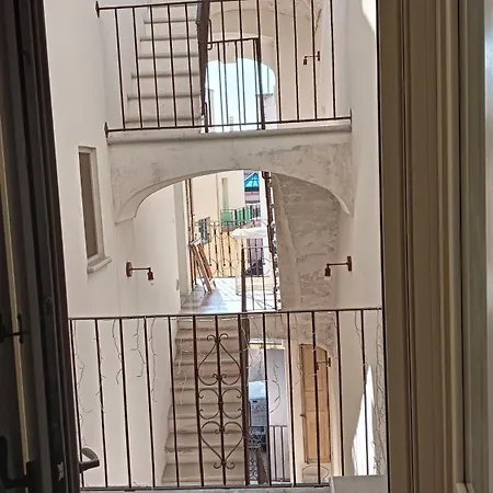 Palazzo Ferilli Alfonso B&B *