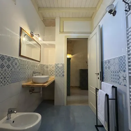 Palazzo Ferilli Alfonso Bed and Breakfast