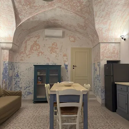 B&B Palazzo Ferilli Alfonso 루파노