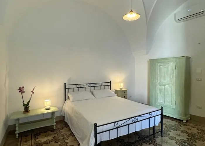 Palazzo Ferilli Alfonso Bed & Breakfast *